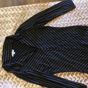 Dressy 3/4 sleeve crop top